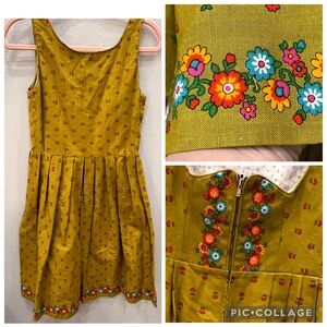 Green Floral Cotton Dress true vintage 60s 70s cottage core pleated mini